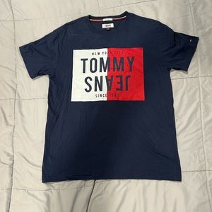 Tommy jeans split logo t shirt